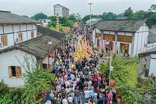 国足出线需要中国香港帮忙，但帮了的话中国香港自己将垫底出局